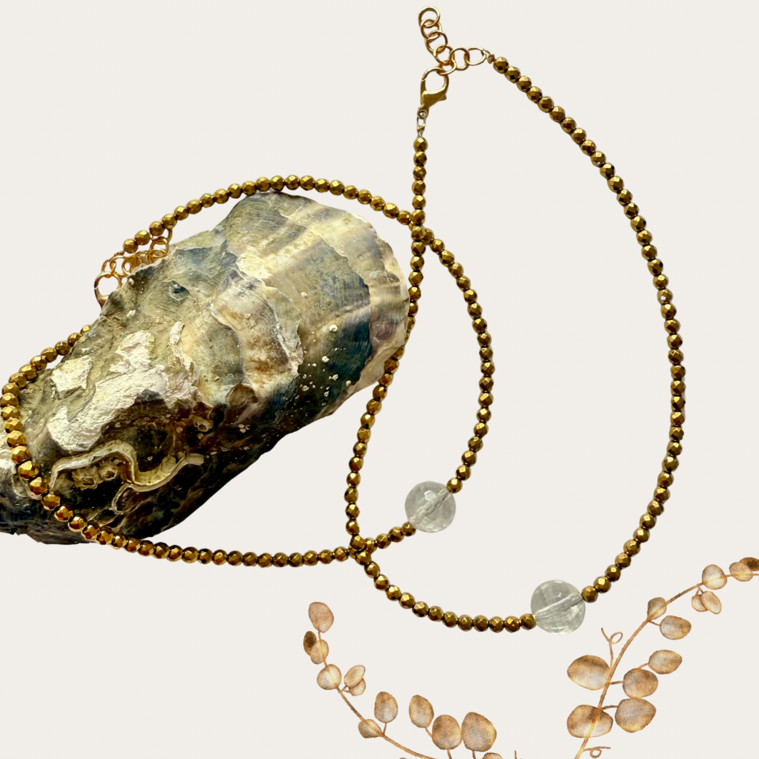 Collar Norte Dorado – Hematita y Cuarzo Transparente – Energía y Claridad