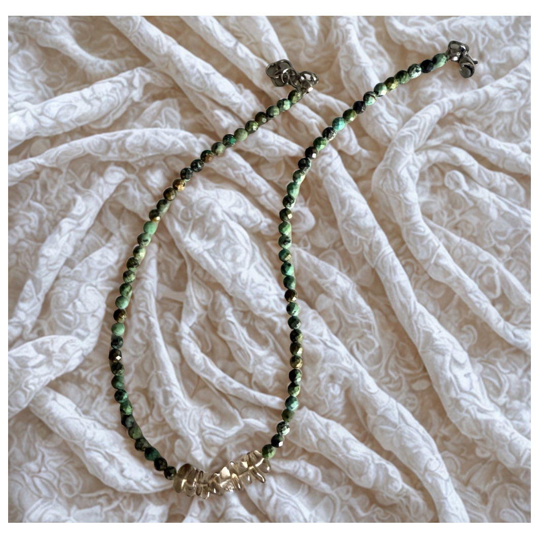 Collar Guardián del Horizonte – Turquesa Africana y Cuarzo Ahumado